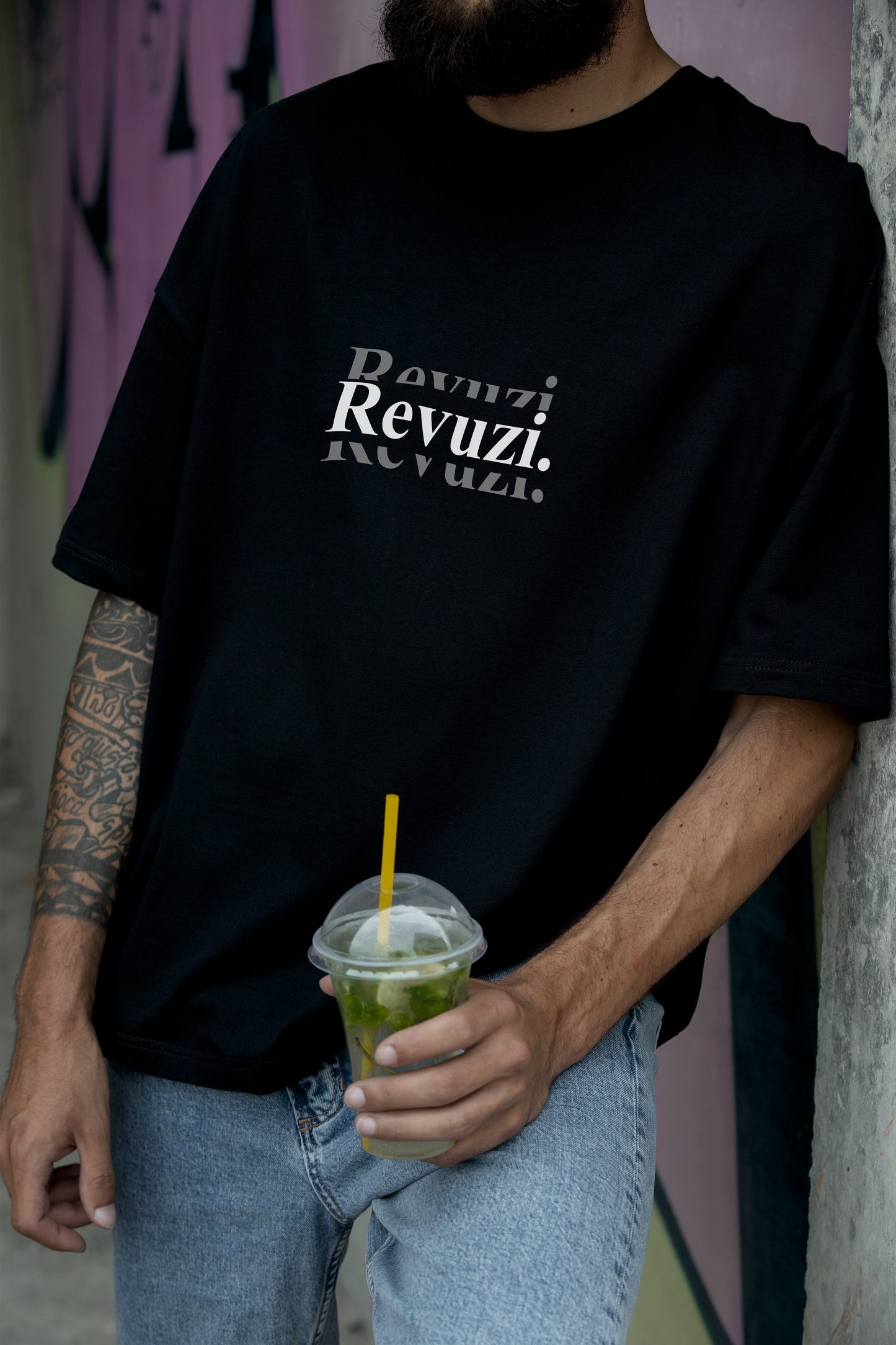 BLACK REVUZI